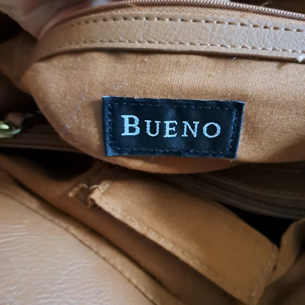 Woman's Purse/Medium Tote - Picture 8 of 8